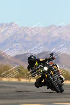 media/Mar-12-2022-SoCal Trackdays (Sat) [[152081554b]]/Turn 14 (10am)/